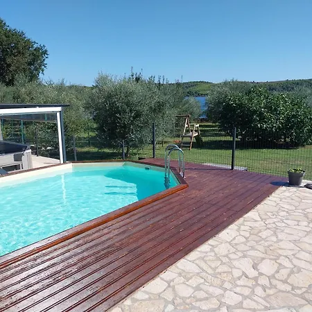 بيت للعطل House Beta With Pool, Jacuzzi, Playground & Bbq In An Olive Grove With A Beach, Pomer - Istria *