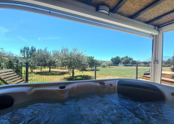 Nyaraló House Beta With Pool, Jacuzzi, Playground & Bbq In An Olive Grove With A Beach, Pomer - Istria
