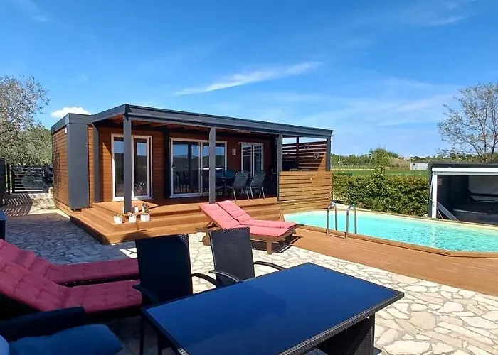House Beta With Pool, Jacuzzi, Playground & Bbq In An Olive Grove With A Beach, Pomer - Istria Nyaraló Póla