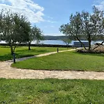 House Beta With Pool, Jacuzzi, Playground & Bbq In An Olive Grove With A Beach, Pomer - Istria Dom wakacyjny Pula