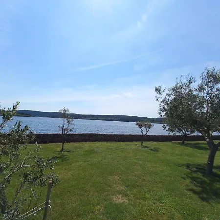 Holiday home Beach House Beta With Pool, Jacuzzi, Playground & Bbq In An Olive Grove With A Beach, Pomer - Istria Pula