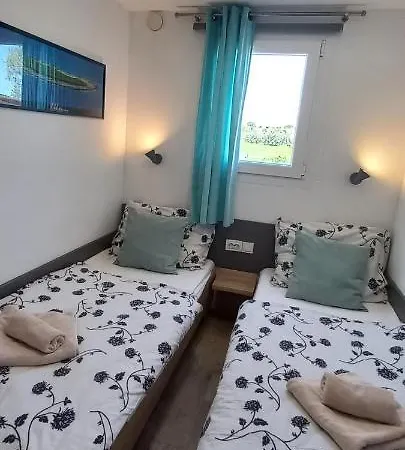 Holiday home Beach House Beta With Pool, Jacuzzi, Playground & Bbq In An Olive Grove With A Beach, Pomer - Istria Pula