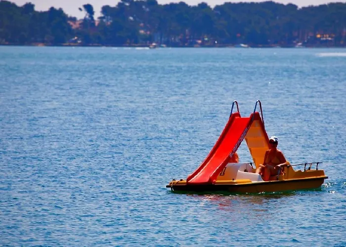 House Beta With Pool, Jacuzzi, Playground & Bbq In An Olive Grove With A Beach, Pomer - Istria Ferienhaus *