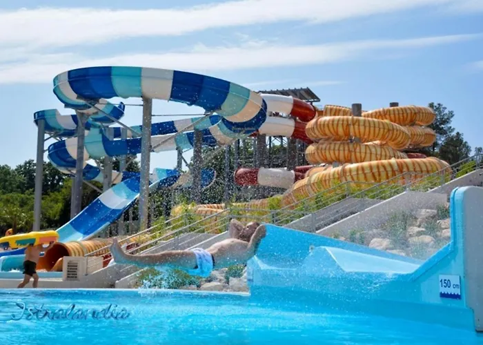 House Beta With Pool, Jacuzzi, Playground & Bbq In An Olive Grove With A Beach, Pomer - Istria * Pula