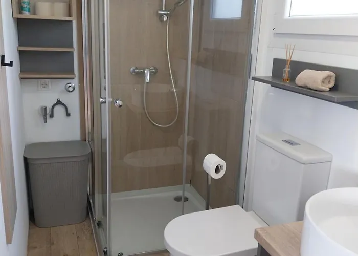 House Beta With Pool, Jacuzzi, Playground & Bbq In An Olive Grove With A Beach, Pomer - Istria