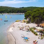 Beach House Beta With Pool, Jacuzzi, Playground & Bbq In An Olive Grove With A Beach, Pomer - Istria Holiday home Pula