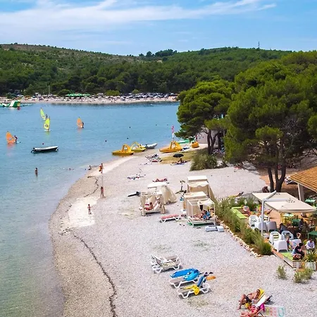 House Beta With Pool, Jacuzzi, Playground & Bbq In An Olive Grove With A Beach, Pomer - Istria Tatil Evi Pula